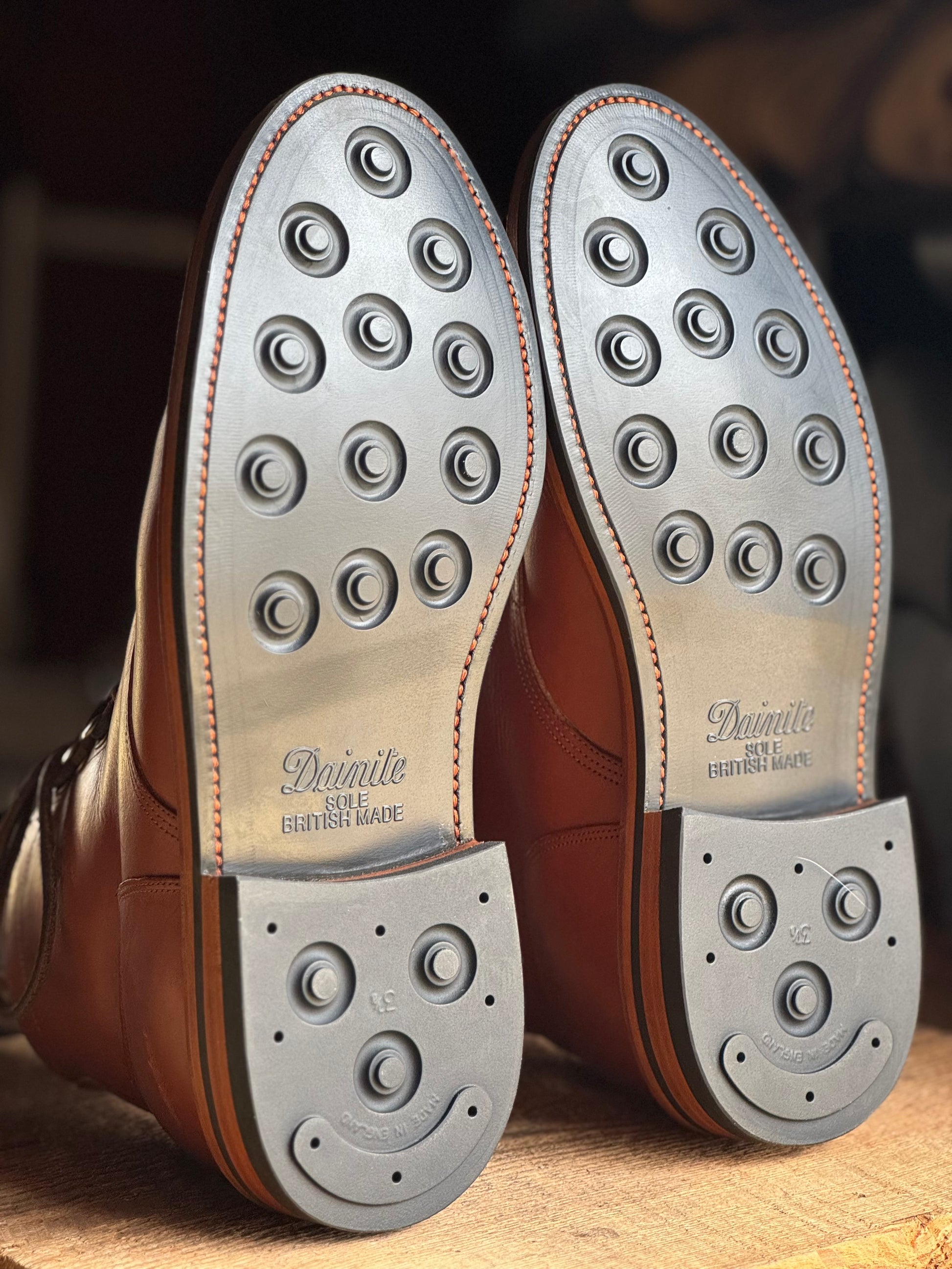 THE DAINITE Wyatt & Dad Cobbler Co. THE DAINITE Wyatt & Dad Cobbler Co.